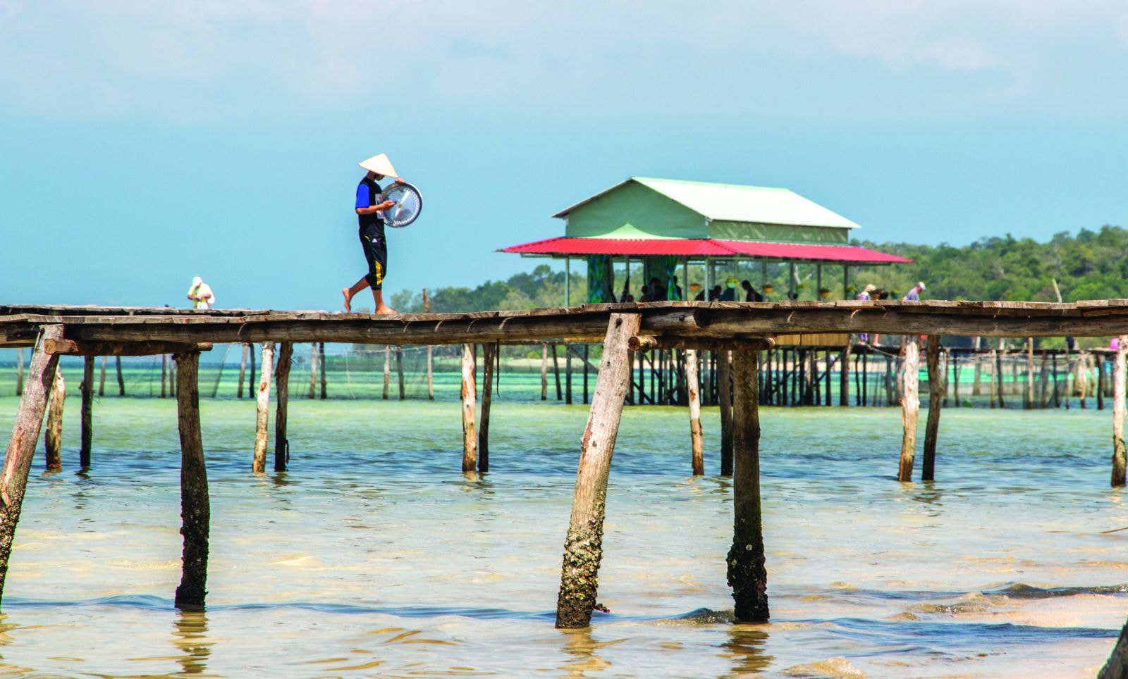 Biển bình yên mua lặng sóng