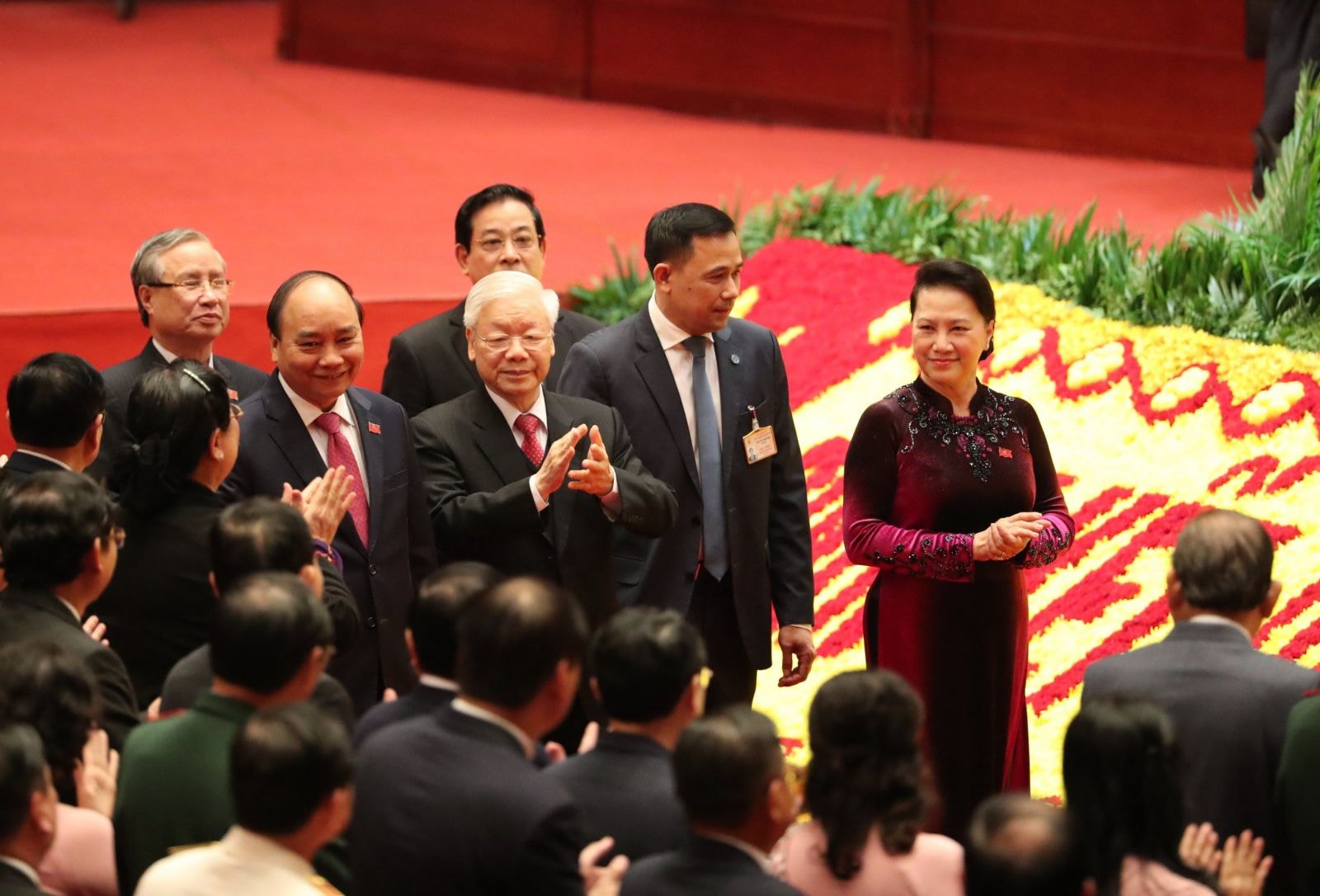 Tổng Bí thư, Chủ tịch nước Nguyễn Phú Trọng, Chủ tịch Quốc hội Nguyễn Thị Kim Ngân, Thủ tướng Nguyễn Xuân Phúc dự họp phiên trù bị Đại hội XIII của Đảng.