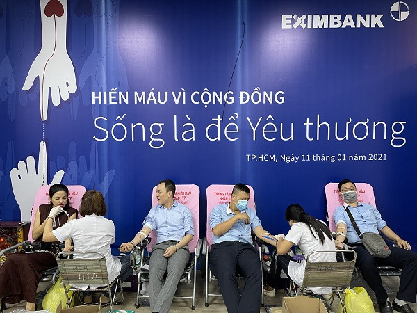 Eximbank tiếp tục lan tỏa thông điệp “Sống là để yêu thương” với buổi hiến máu vì cộng đồng năm nay ( Ảnh: Eximbank)