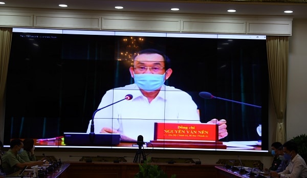 Bí thư Thành ủy TP.HCM Nguyễn Văn Nên khẳng định TP.HCM sẽ không ngăn sông cấm chợ và tạo mọi điều kiện để người dân vui xuân đón tết,