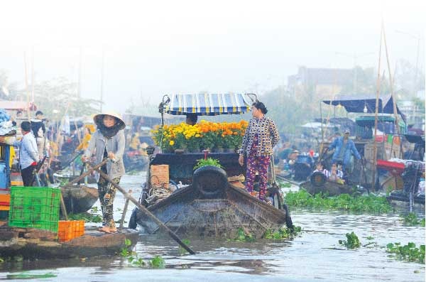 Những thuyền hoa chở mùa xuân về