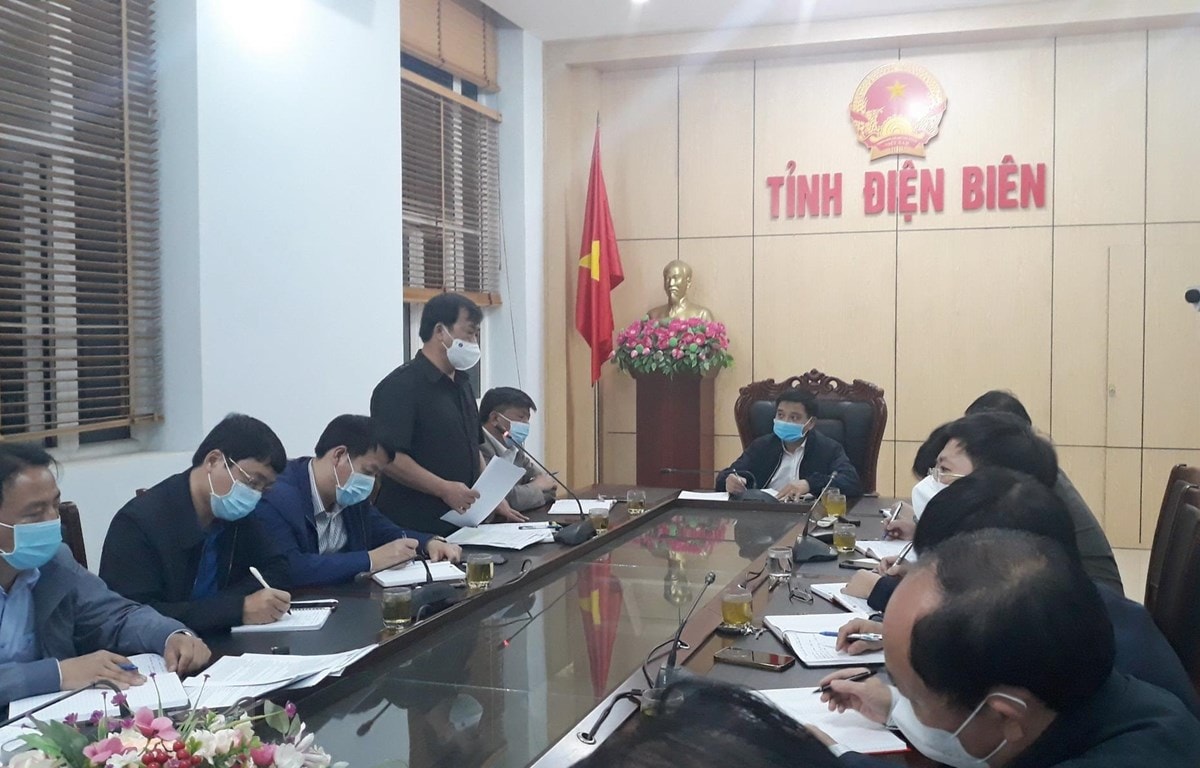 Ông Vừ A Bằng, Phó Chủ tịch UBND tỉnh Điện Biên, Phó trưởng Ban chỉ đạo phòng, chống dịch COVID-19 tỉnh thông tin tình hình dịch COVID-19 trên địa bàn.