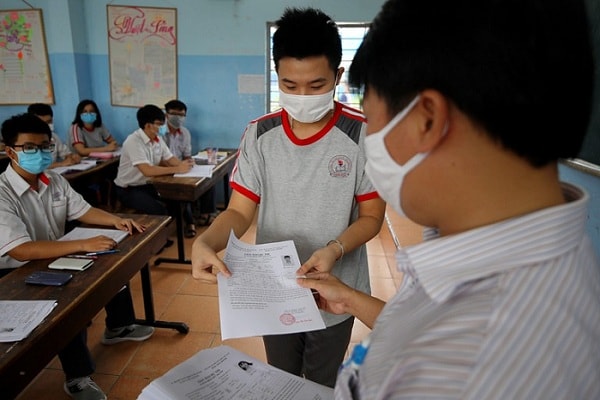 việc thiếu rõ ràng trong các quy định pháp luật tạo ra sự lúng túng cho cả cơ quan quản lý lẫn doanh nghiệp.