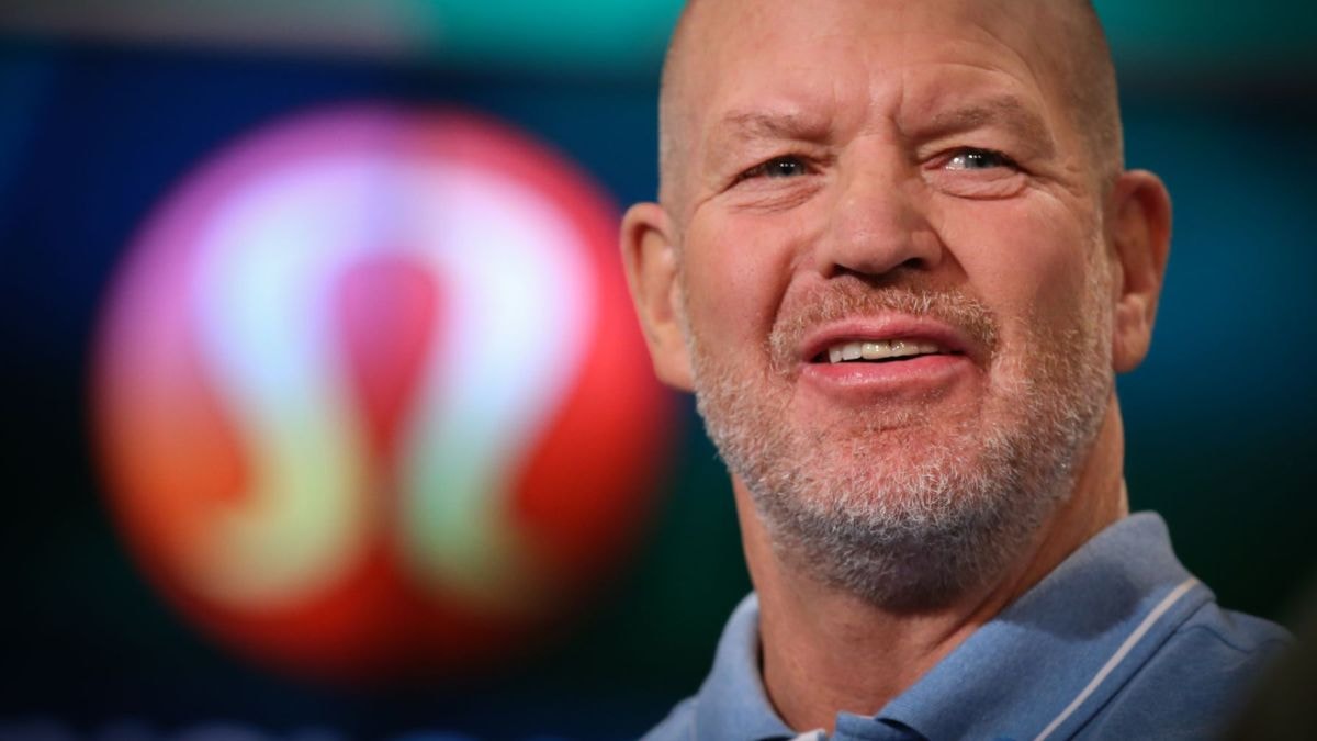 Chip Wilson sáng lập Lululemon vào năm 42 tuổi.