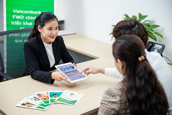 Vietcombank và FWD đã có hợp đồng bancassurance khủng mà theo giới chuyên môn, ước lên tới trên 45 triệu USD