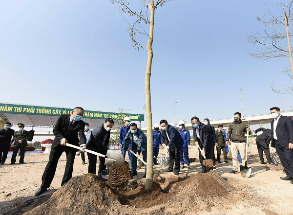 Tại Thủ đô Hà Nội, nét đẹp đó được duy trì thường niên với sự tham gia tích cực của cả hệ thống chính trị, các cấp, các ngành và đông đảo các tầng lớp nhân dân. 