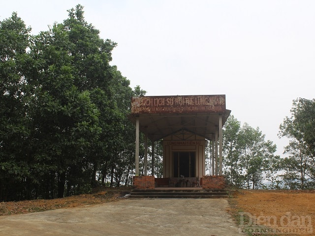 Trên đỉnh núi
