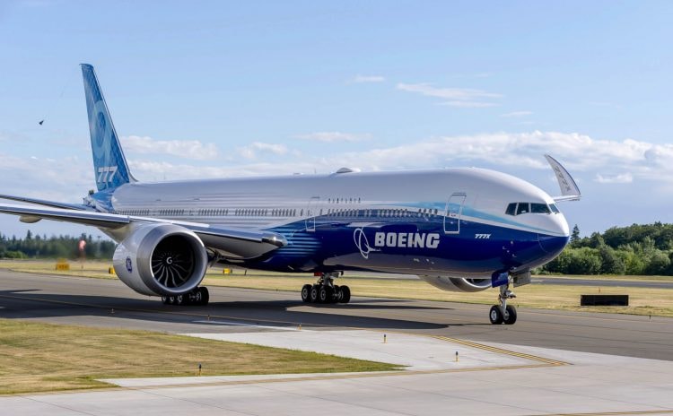 Boeing cũng đã phải lùi thời gian ra mắt chiếc 777X mới của mình trong bối cảnh ngành du lịch bằng máy bay thương mại đang suy thoái.