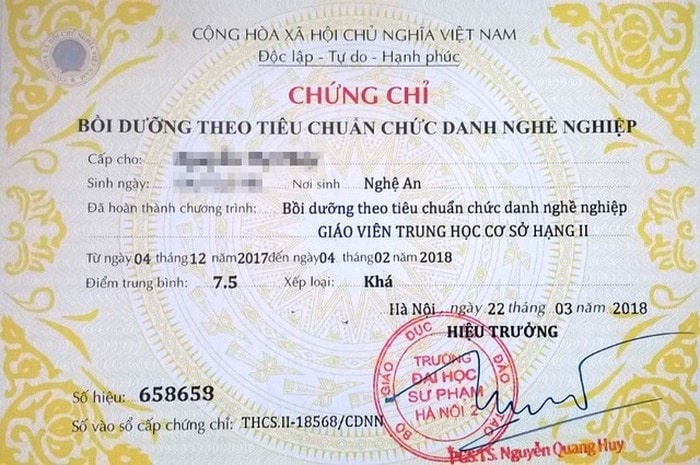 Ngoài một số chứng chỉ ngoại ngữ, tin học, giáo viên muốn thăng hạng phải có thêm chứng chỉ như này -( Ảnh minh họa: LÂM THIÊN)