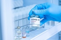 Tiêm vắc xin COVID-19: Chờ phiếu kiểm định chất lượng của phía Hàn Quốc
