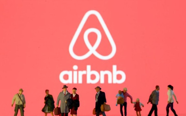 Airbnb - một startup chia sẻ cho việc đặt và cho thuê phòng, căn hộ, có trụ sở tại Silicon Valley, California, Mỹ.