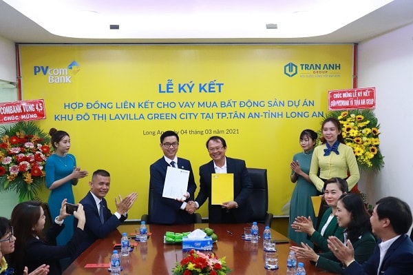 Lễ ký kết hợp đồng hợp tác tài trợ tín dụng giữa PVcomBank và Trần Anh Group.