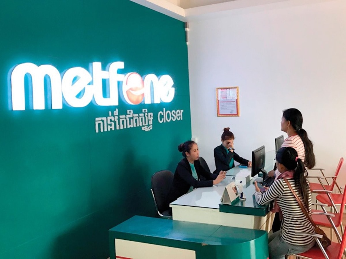 Metfone - một dự án viễn thông đầu tư tại Campuchia của Viettel.