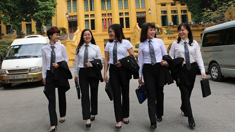 Nghề luật đòi hỏi các nữ luật sư phải không ngừng cố gắng nếu không sẽ bị đào thải nhanh chóng.