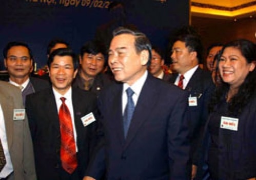 Là người đứng đầu Chính phủ, một trong những phẩm chất đáng quí nhất ở cố Thủ tướng Phan Văn Khải là thường xuyên lắng nghe doanh nghiệp.