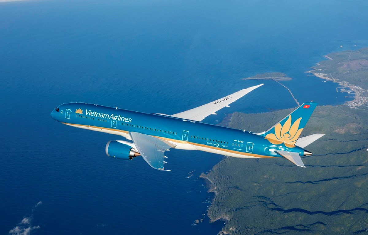 ”. Hi vọng trường hợp này sẽ ứng đúng với Vietnam Airlines trên đôi cánh cõng nợ mà đã được Quốc hội và Chính phủ nâng đỡ, để bay qua vùng nhiễu của COVID-19 và tiếp tục là hãng bay có giải phóng dòng tiền đầu tư mới và lợi tức hiệu quả. 