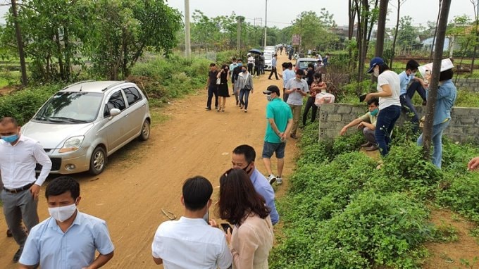 hệ quả dễ nhận thấy của hoạt động vay tín dụng thiếu kiểm soát là các hoạt động đầu tư không được nghiên cứu, tham khảo đầy đủ và đầu tư 