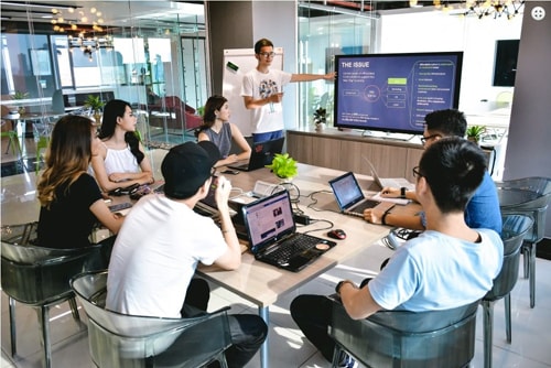 Các startup thuyết trình tại Startup Việt 2019.