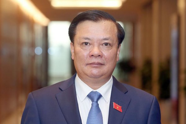 Ông Đinh Tiến Dũng