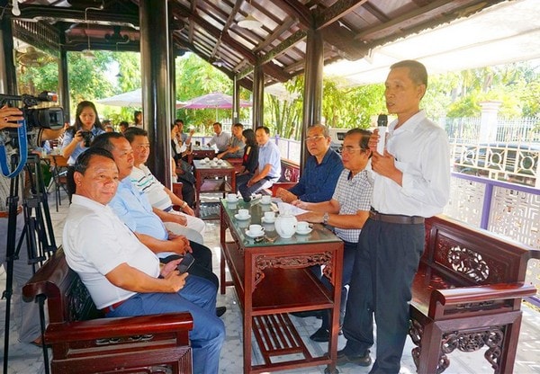 Cà phê doanh nhân-nơi gặp gỡ chính quyền và doanh nghiệp tỉnh Bạc Liêu. (ảnh Trọng Nghĩa).