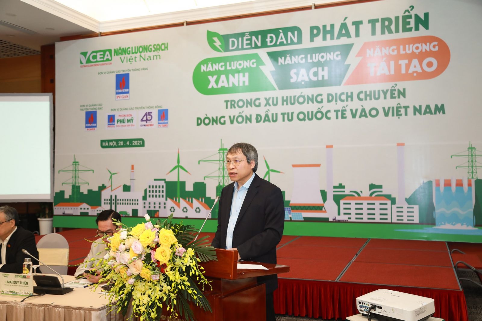 PGS. TS. Bùi Quang Tuấn, Viện trưởng Viện Kinh tế Việt Nam