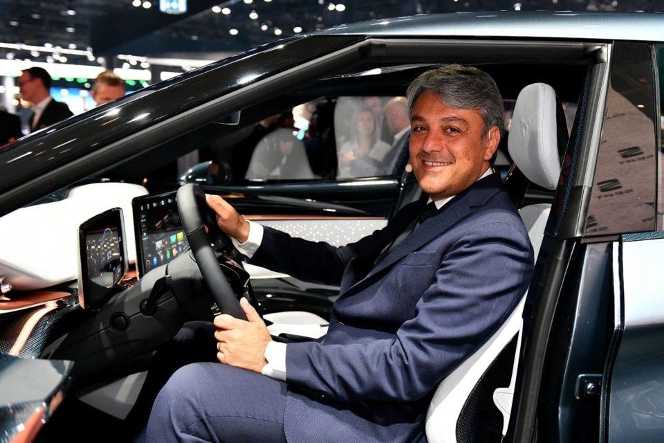 Giám đốc điều hành Luca de Meo của Renault tiếp quản chiếc ghế nóng vào tháng 7 năm ngoái.