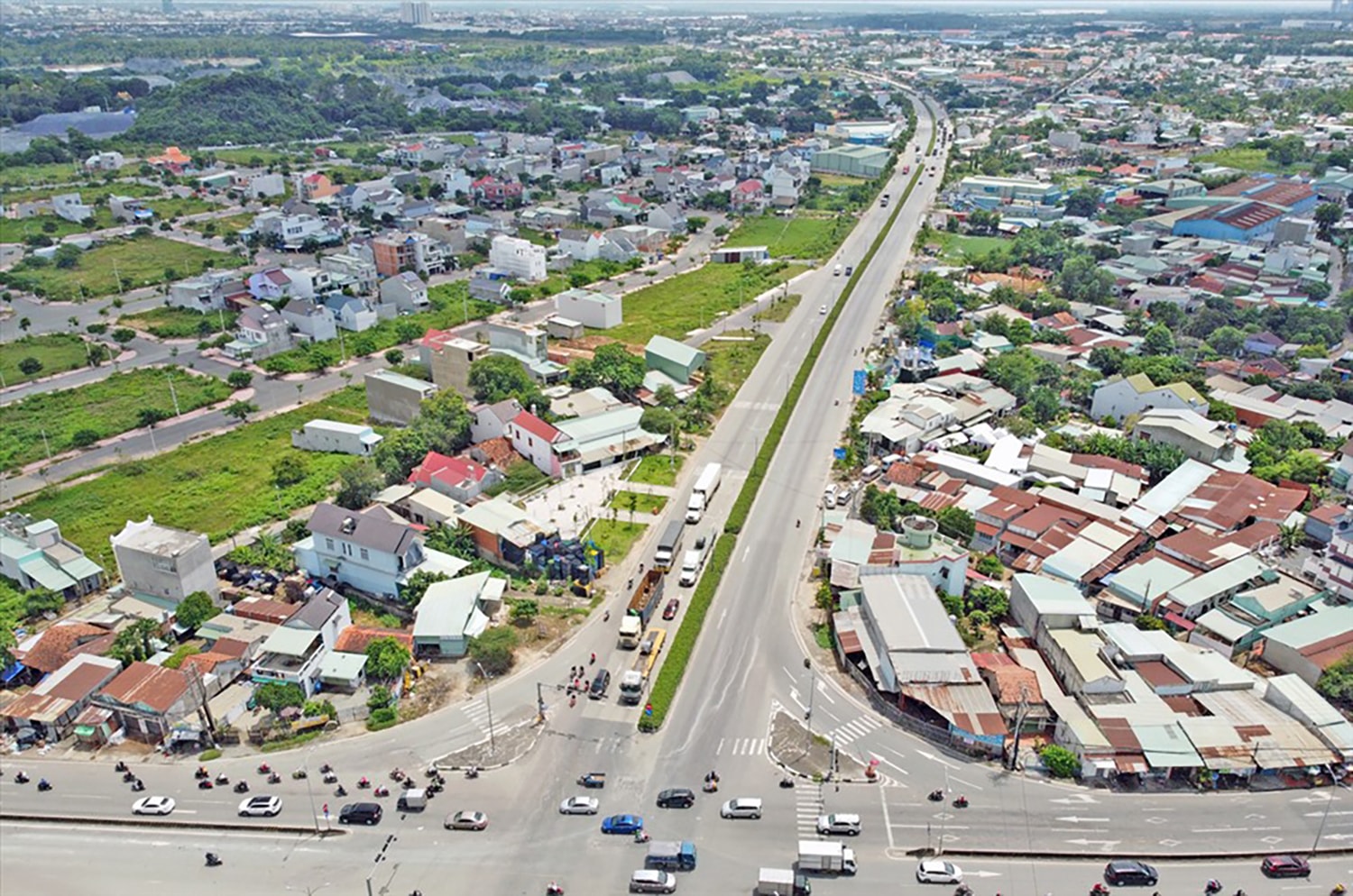  Hiện đường vành đai 3 TP.HCM mới chỉ hoàn thành và đưa vào khai thác 16,7 km, đoạn Bình Chuẩn – Tân Vạn thuộc địa phận tỉnh Bình Dương.