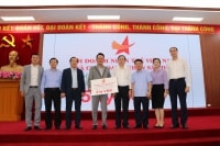 Hội Doanh nhân trẻ Việt Nam và CLB doanh nhân Sao đỏ trao tặng 5 tỷ đồng ủng hộ đồng bào miền Trung