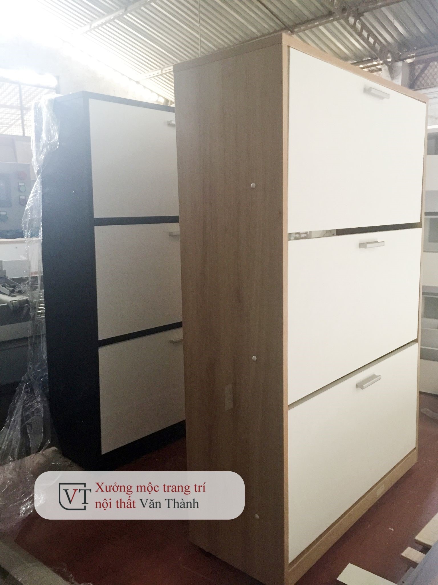 Xưởng mộc Văn Thành sử dụng 100% hình chụp thật kệ giày thông minh