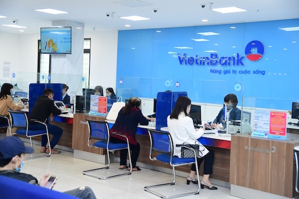 Hiện nay VietinBank đang khẩn trương, tích cực phối hợp, làm việc với các Cơ quan Nhà nước có thẩm quyền thúc đẩy quá trình phê duyệt đối với việc bổ sung vốn Nhà nước tại VietinBank thông qua phát hành cổ phiếu để chi trả cổ tức