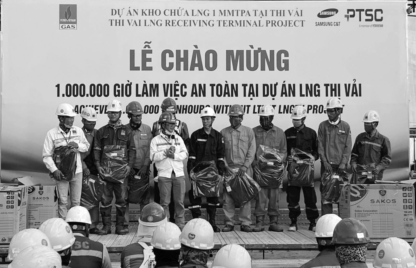  Khen thưởng các điển hình lao động an toàn