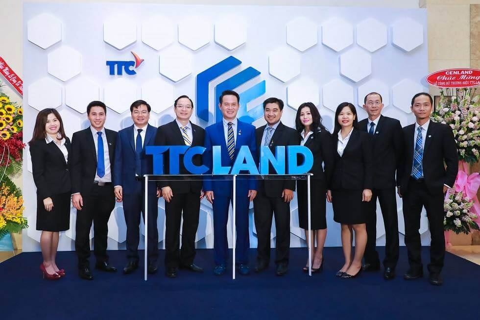 TCC Land được biết đến là một DN nòng cốt của hệ sinh thái TTC với Chủ tịch sáng lập là ông Đặng Hoàng Anh, con trai ông Đặng Văn Thành, Chủ tịch TTC.