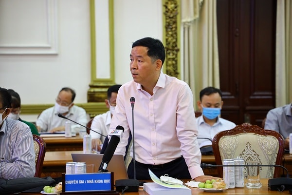 TS. Vũ Thành Tự Anh tại Hội thảo Khoa học 