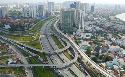 Theo một đánh giá, tổng hiệu suất sinh lời của REIT trong 20 năm qua đã vượt xa hiệu suất của Chỉ số S&P 500 và các chỉ số chính khác, cũng như tỷ lệ lạm phát