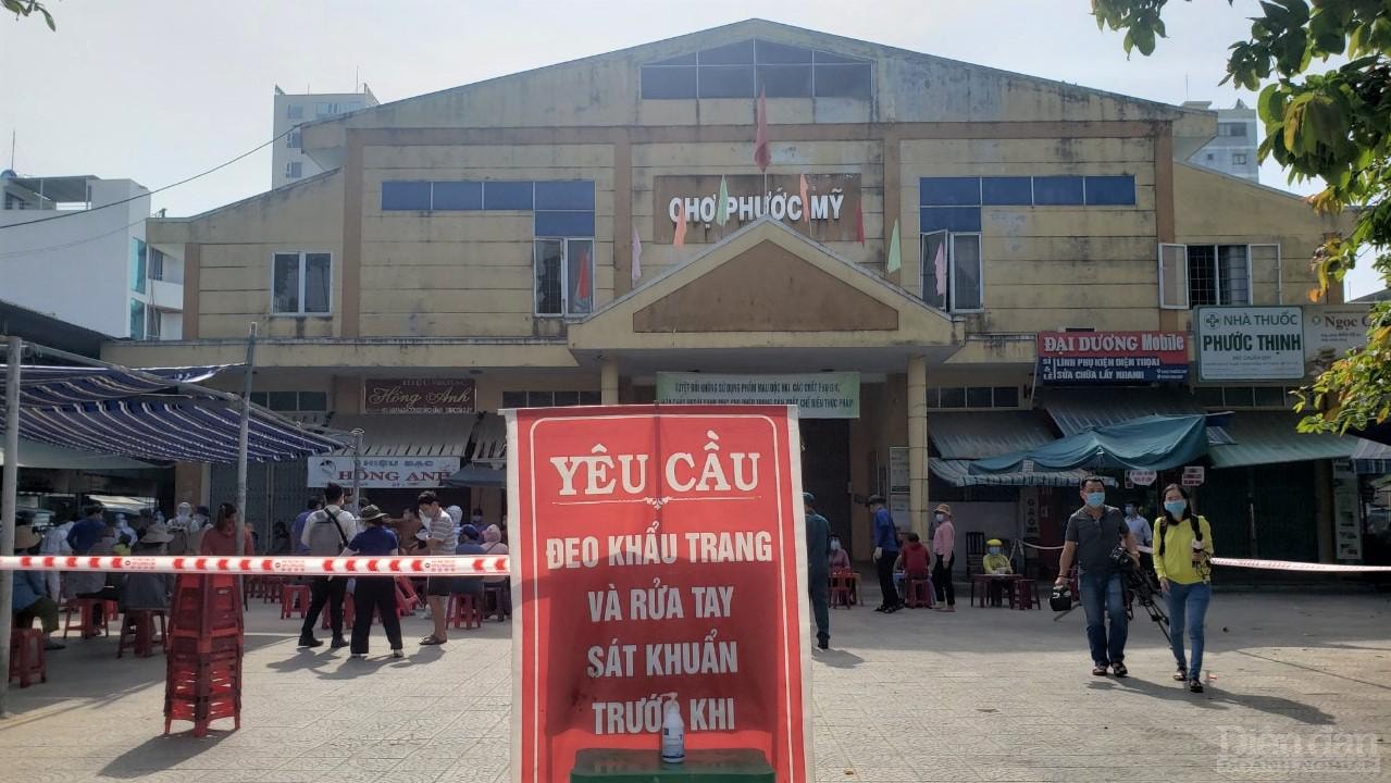 TP. Đà Nẵng cho tạm dứng fhoajt động chợ Phước Mỹ (quận Sơn Trà) vì ca bệnh COVID-19 đã đến đây để mua sắm.