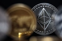 Ethereum bùng nổ vượt mức 3.000 USD/ETH