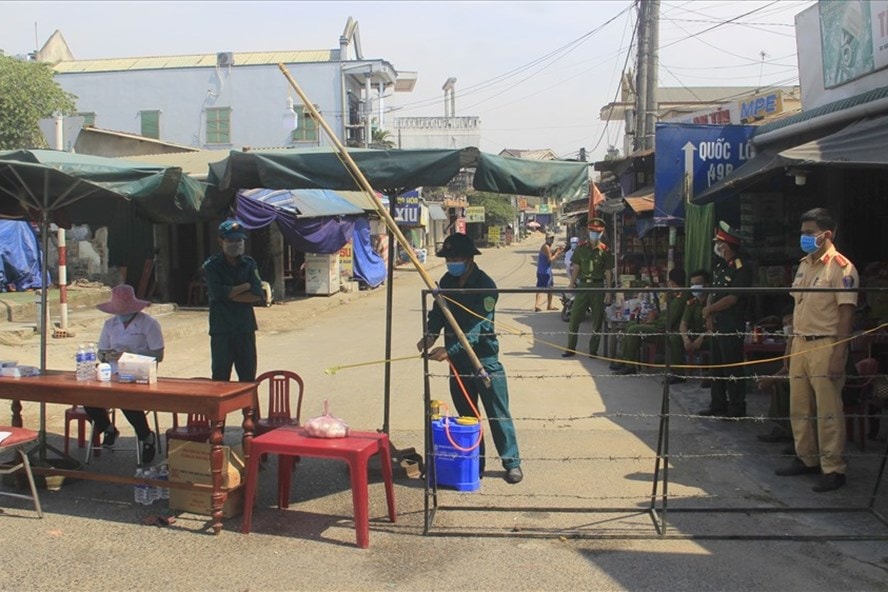 Điểm phong tỏa tại Hải Lăng - Quảng Trị (Ảnh: Hưng Thơ)