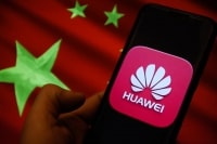 Bộ trưởng Bộ Tư pháp Hoa Kỳ: “Chống lại Huawei, Hoa Kỳ sẽ đầu tư vào Ericsson và Nokia”