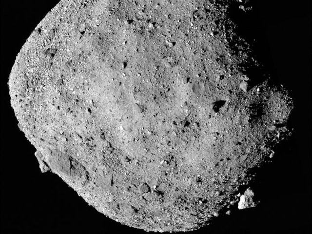 Một bức ảnh của tiểu hành tinh Bennu do tàu OSIRIS-REx chụp từ khoảng cách 24 km vào ngày 2/12/2018 (ảnh: NASA Goddard).