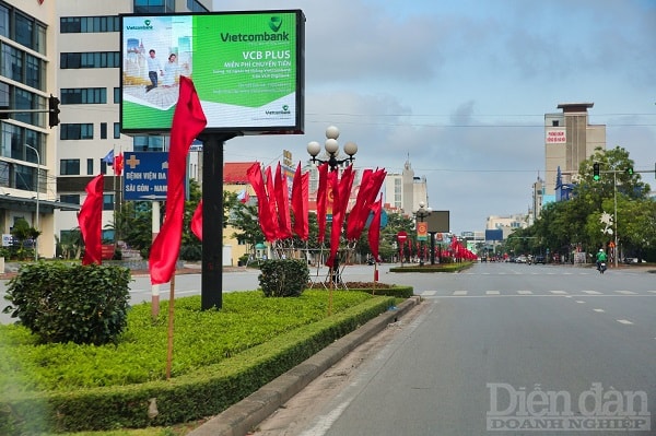 Những trục đường lớn đều thấy bóng ờ bay...