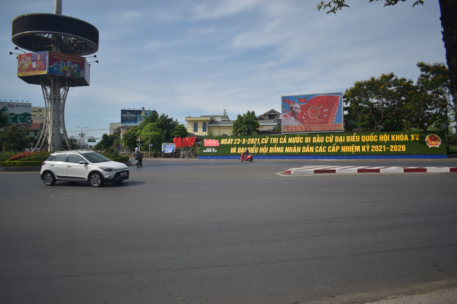 Bầu cử là đợt sinh hoạt chính trị trọng đại - nơi người dân được thực hiện quyền và nghĩa vụ