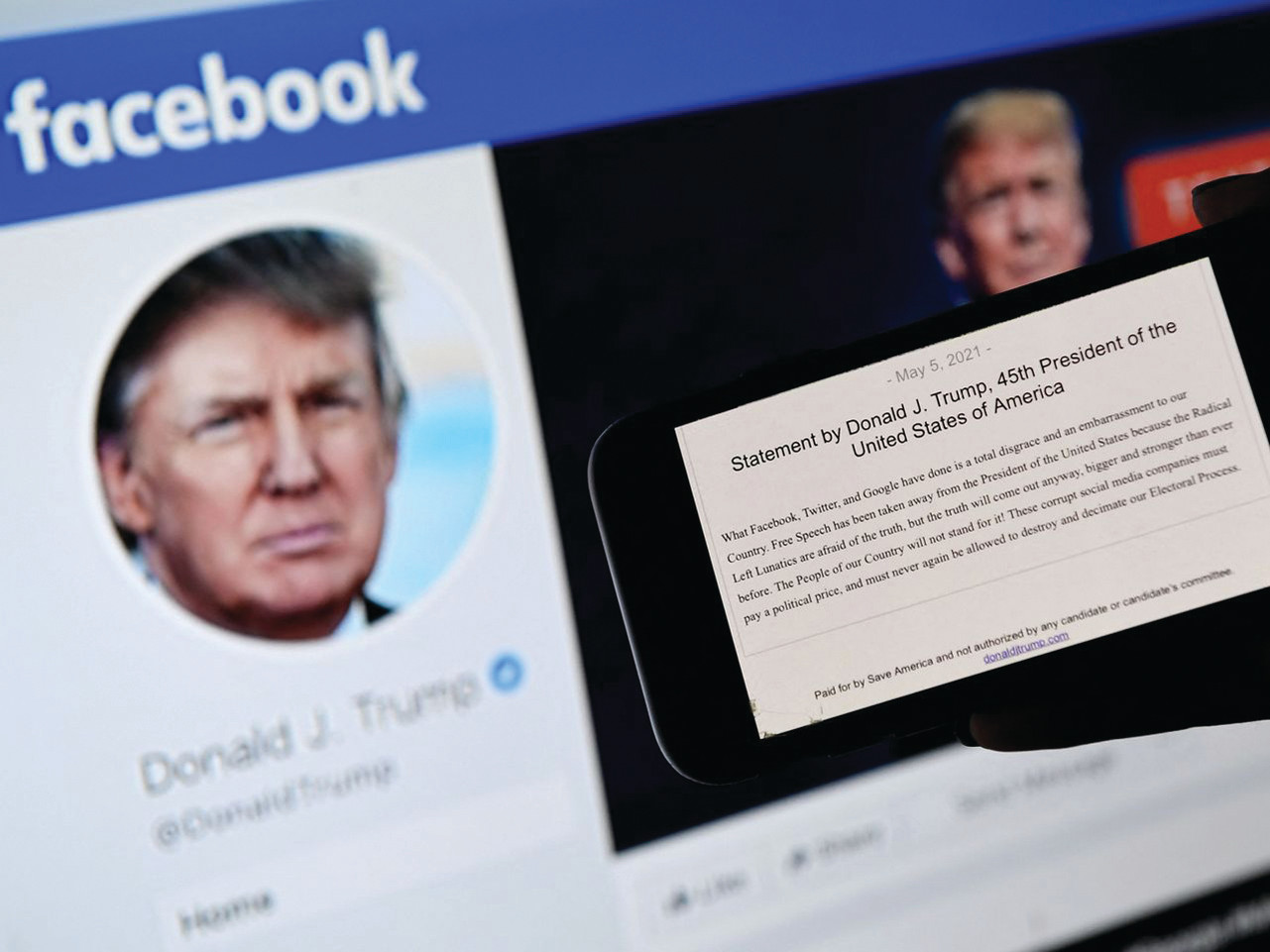  Facebook đã chặn vô thời hạn quyền truy cập tài khoản Facebook của cựu Tổng thống Mỹ Donald Trump.p/Ảnh: GETTY 