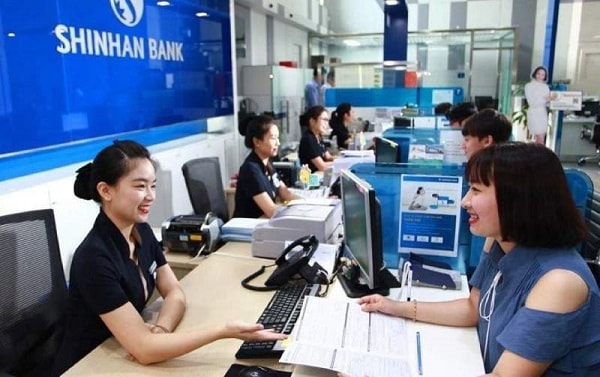 Shinhan Bank đang ới tốc độ tăng trưởng tài sản và lợi nhuận vượt trội, đã vượt qua HSBC để trở thành ngân hàng ngoại quy mô và hiệu quả nhất Việt Nam