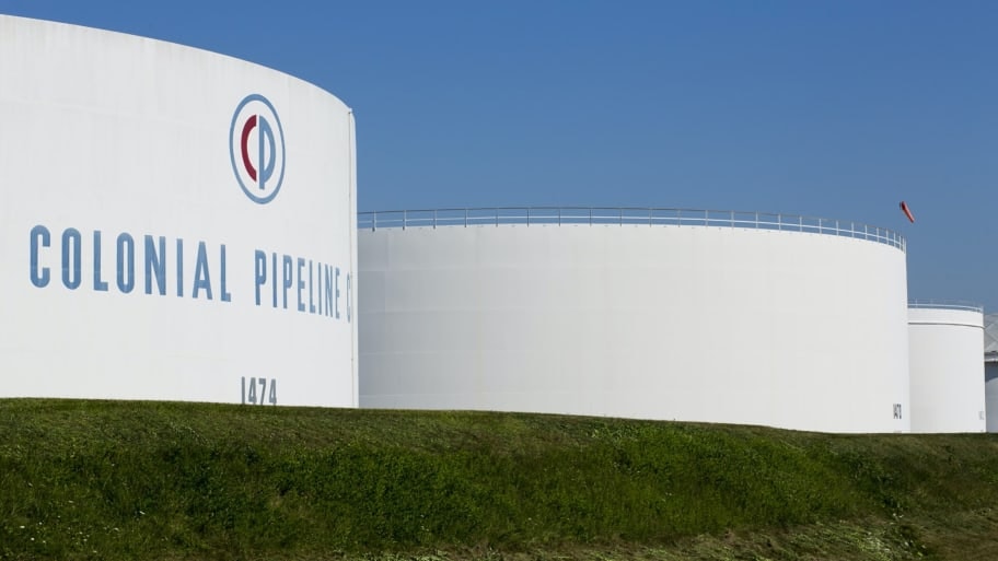 Giám đốc điều hành Joseph Blount của Colonial Pipeline - công ty vừa bị tin tặc DarkSite tấn công - nói lý do ông chấp nhận trả cho tin tặc 4,4 triệu USD tiền chuộc: “Đó là điều cần làm cho đất nước.”