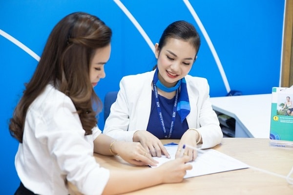  lợi nhuận tăng vọt không chỉ đến từ thu nhập lãi vay leo thang mà thu nhập từ bancassurance cũng tăng vọt