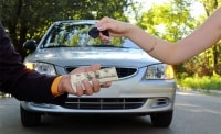 Không còn sẵn hàng, người mua ô tô sẽ phải dần quen với cảnh chờ nhận xe cả năm