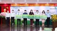 Vietcombank tài trợ 40 tỷ đồng trong đợt cao điểm quyên góp ủng hộ, phòng chống dịch COVID-19