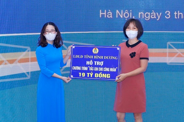 LĐLĐ tỉnh Bình Dương ủng hộ 19 tỷ đồng.