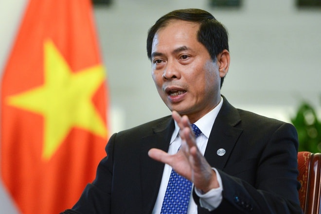 Ủy viên Trung ương Đảng, Bộ trưởng Bộ Ngoại giao Bùi Thanh Sơn.