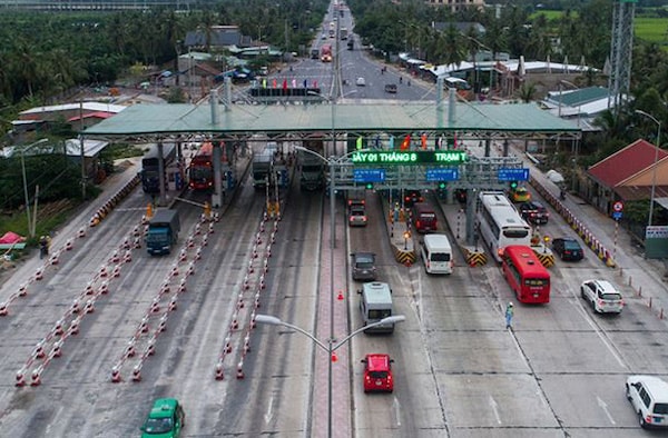 Một số đơn vị còn nhiều dự án chậm quyết toán là: Ban Quản lý dự án 2 có 23 dự án, gồm Quốc lộ 1, đoạn Hà Nội - Bắc Giang, Quốc lộ 1 đoạn tránh Thanh Hoá, dự án tuyến tránh Đông Hưng, xây dựng Cầu Bãi Cháy… Ban Quản lý dự án 7 với các dự án như Quốc lộ 1 đoạn qua Cai Lậy